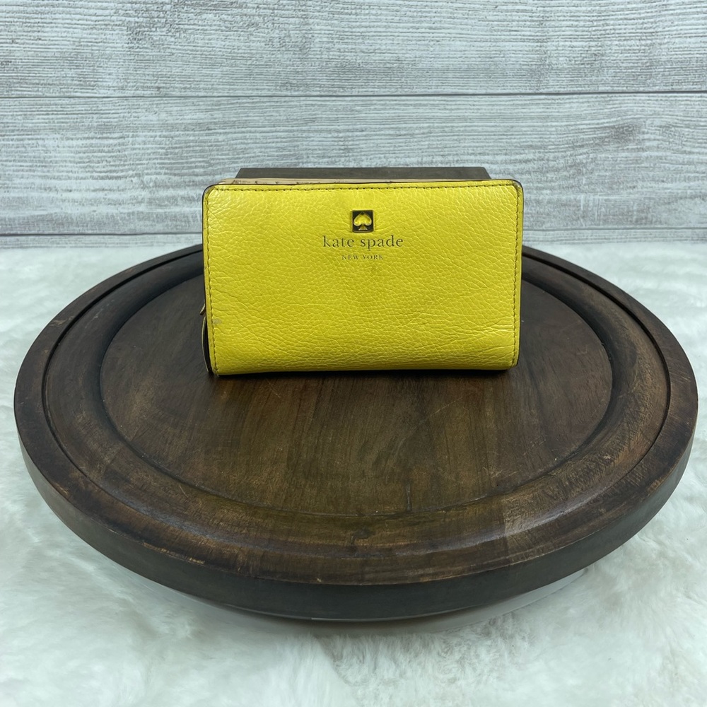 Kate Spade Slim Bifold Wallet